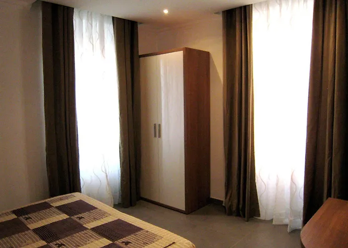 Holidays S.lorenzo New Konukevi Roma